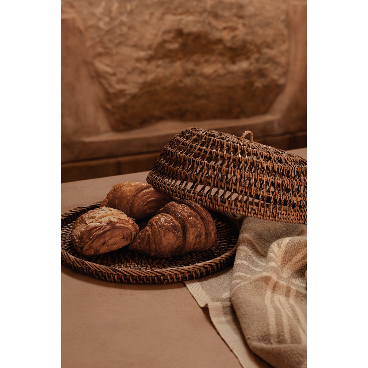 Rattan Food Cover – Handgeweven Rotan (M)