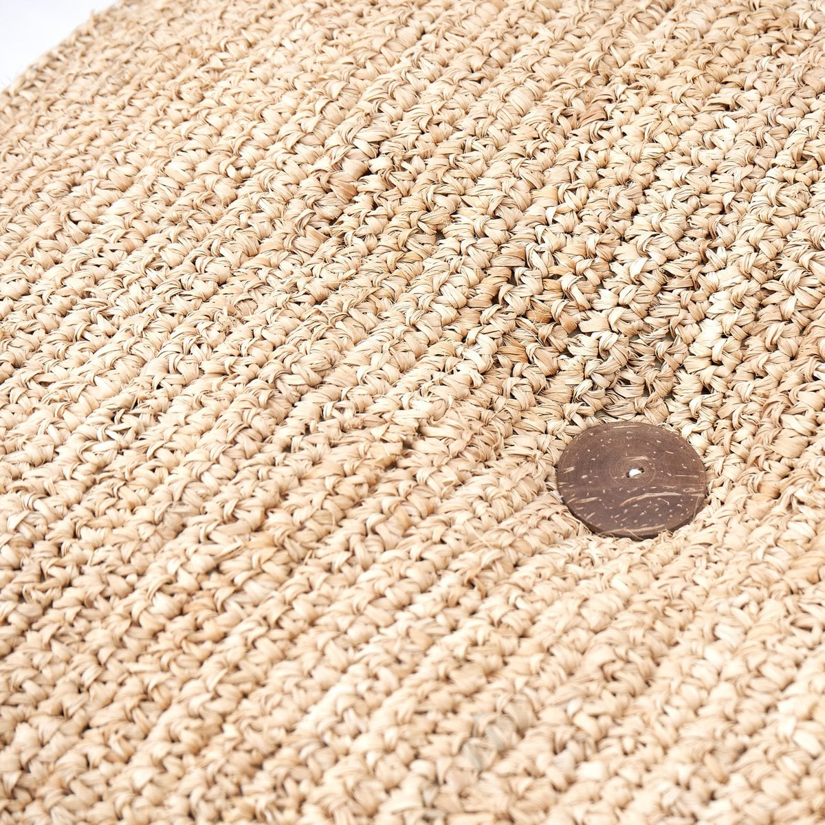Padar Zitpoef – Handgeknoopt Raffia met Katoen- en Kokosvulling