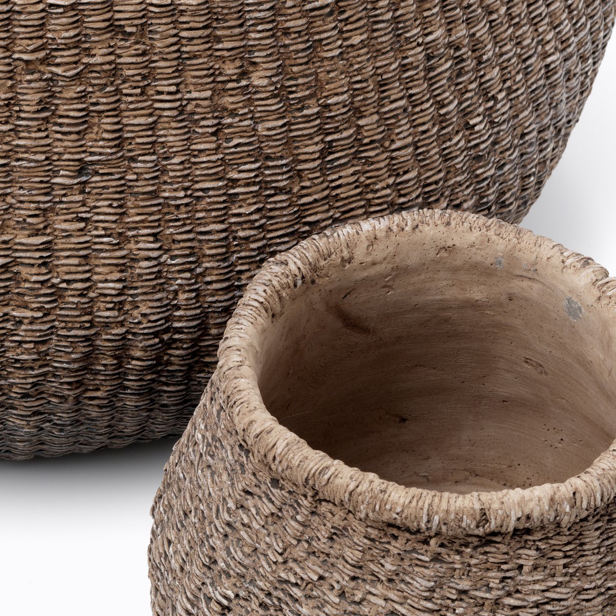 Faux-Puff Planter – Beton Bruin (L)